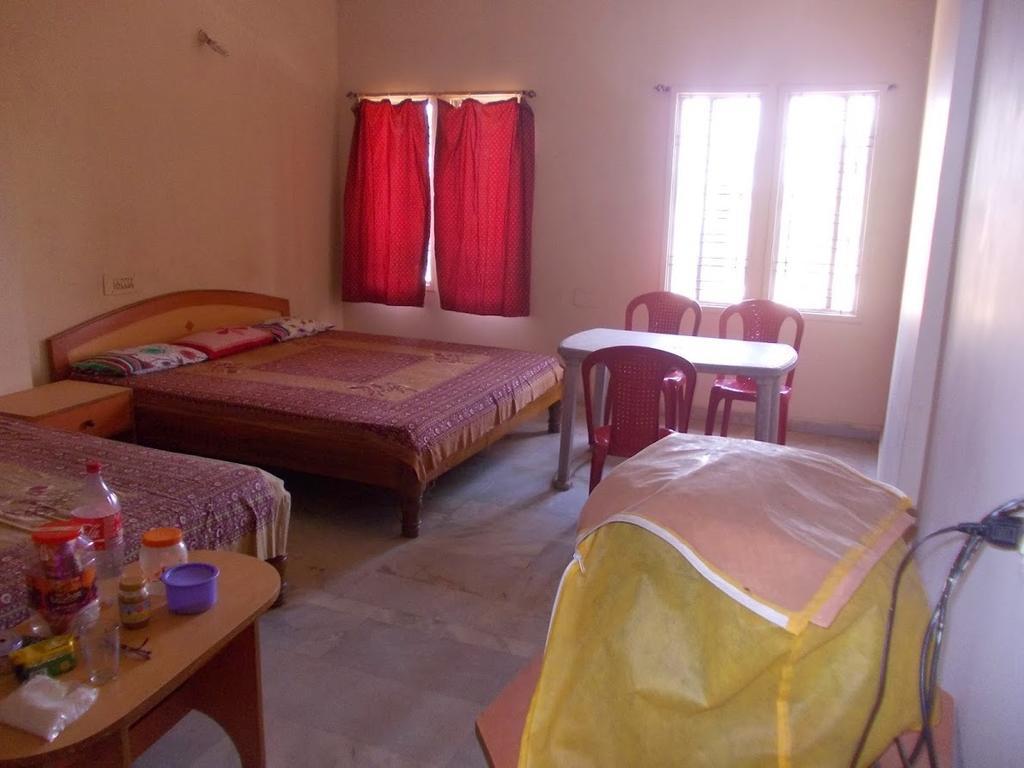 פורי Rishaan Guest House מראה חיצוני תמונה