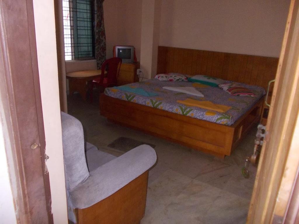 פורי Rishaan Guest House מראה חיצוני תמונה