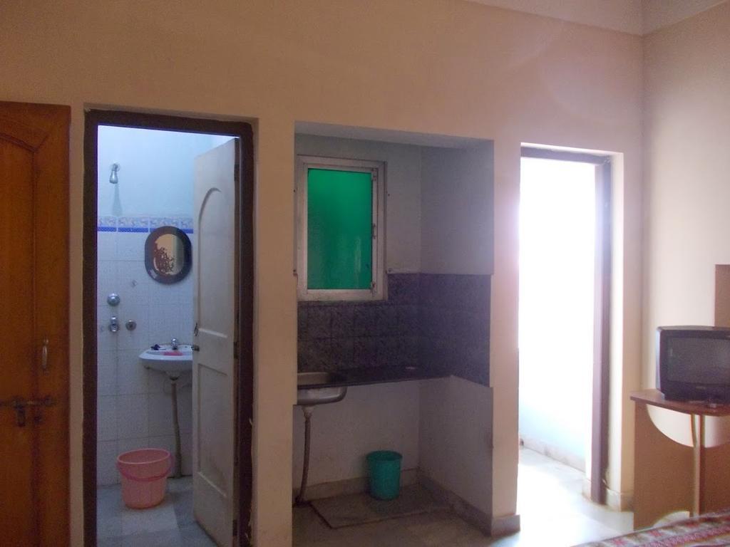 פורי Rishaan Guest House מראה חיצוני תמונה