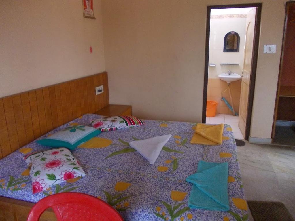 פורי Rishaan Guest House חדר תמונה